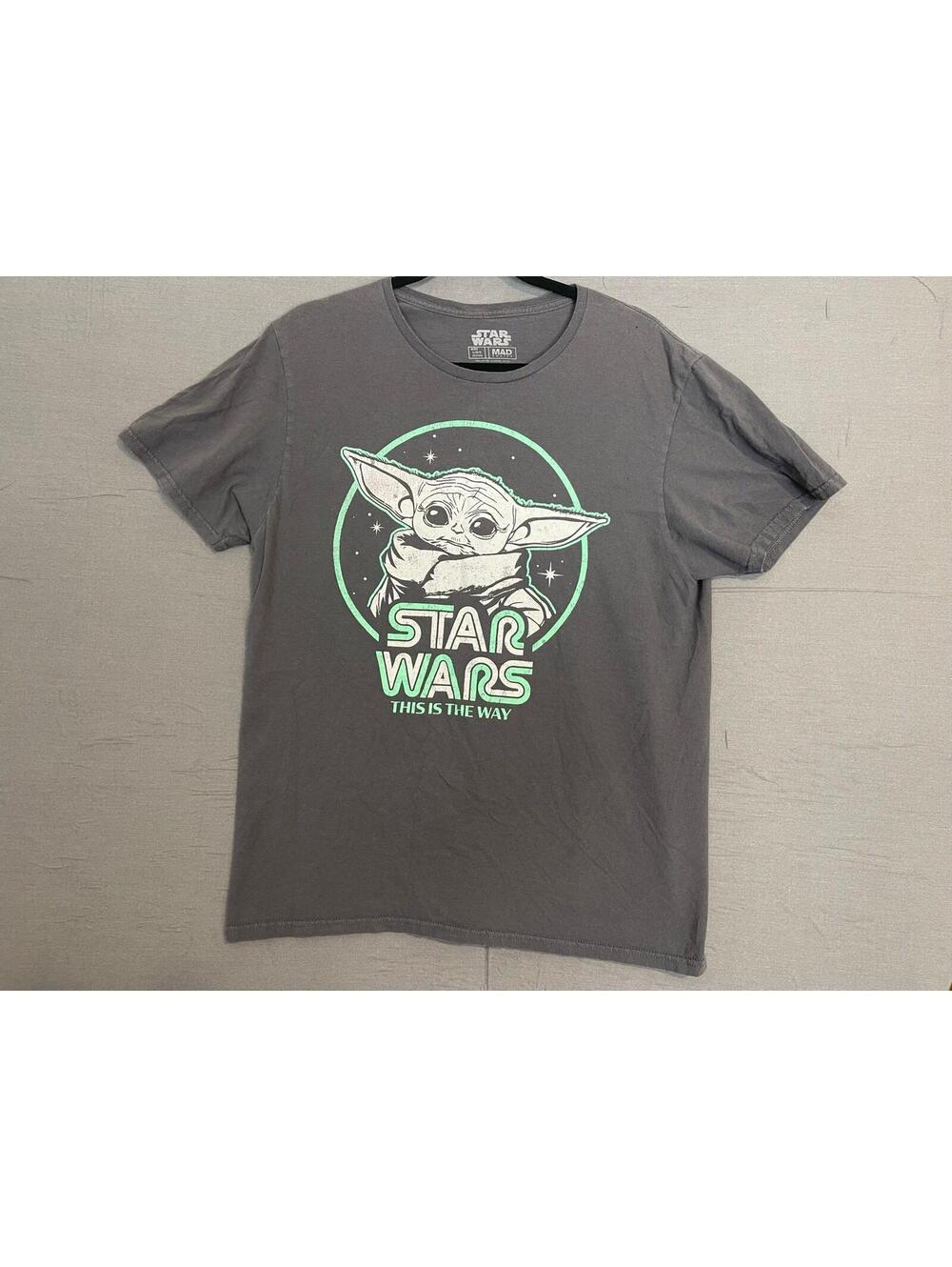 Star Wars Mens Grogu Mandalorian This Is The Way Gray Shirt size M